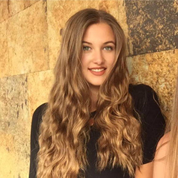 Meet your Posher, Victoria - Picture 1 of 1